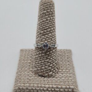 Size 8.5 Sterling Silver High Sitting Cubic Zirconia Gem Ring A3926